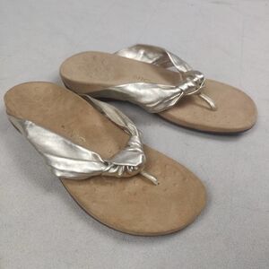 Vionic Sandals Size 9 Rest Pippa Metallic Gold Thong Strap Flats Comfort